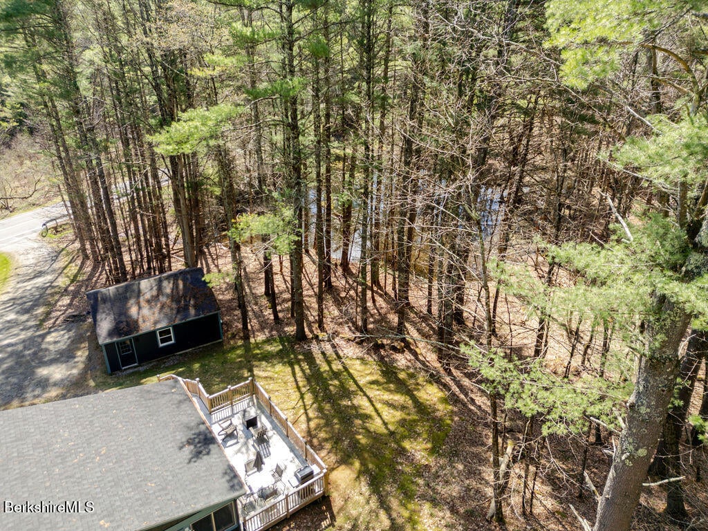 42 Sandisfield Rd Photo 20