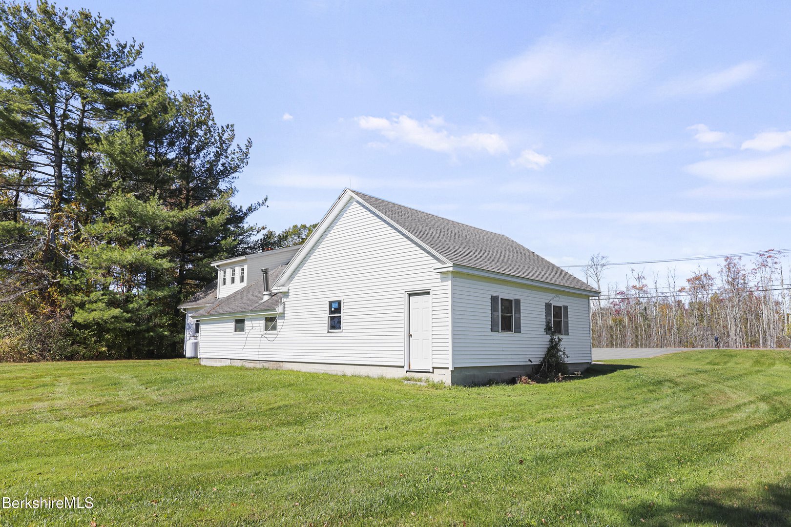 399 State Rd Photo 50