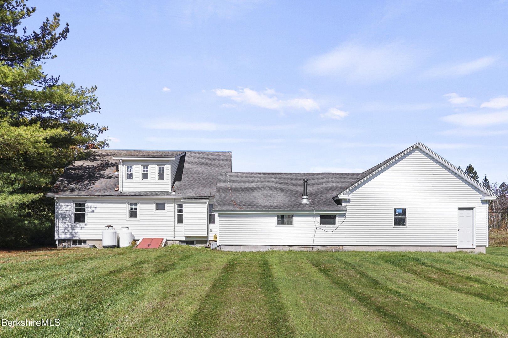 399 State Rd Photo 51