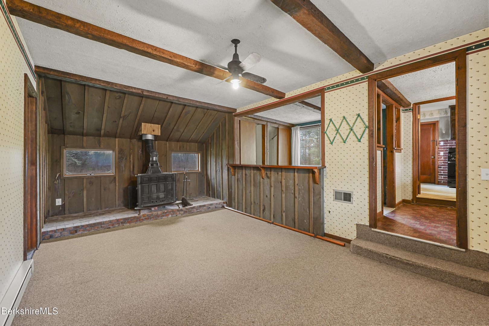 399 State Rd Photo 28