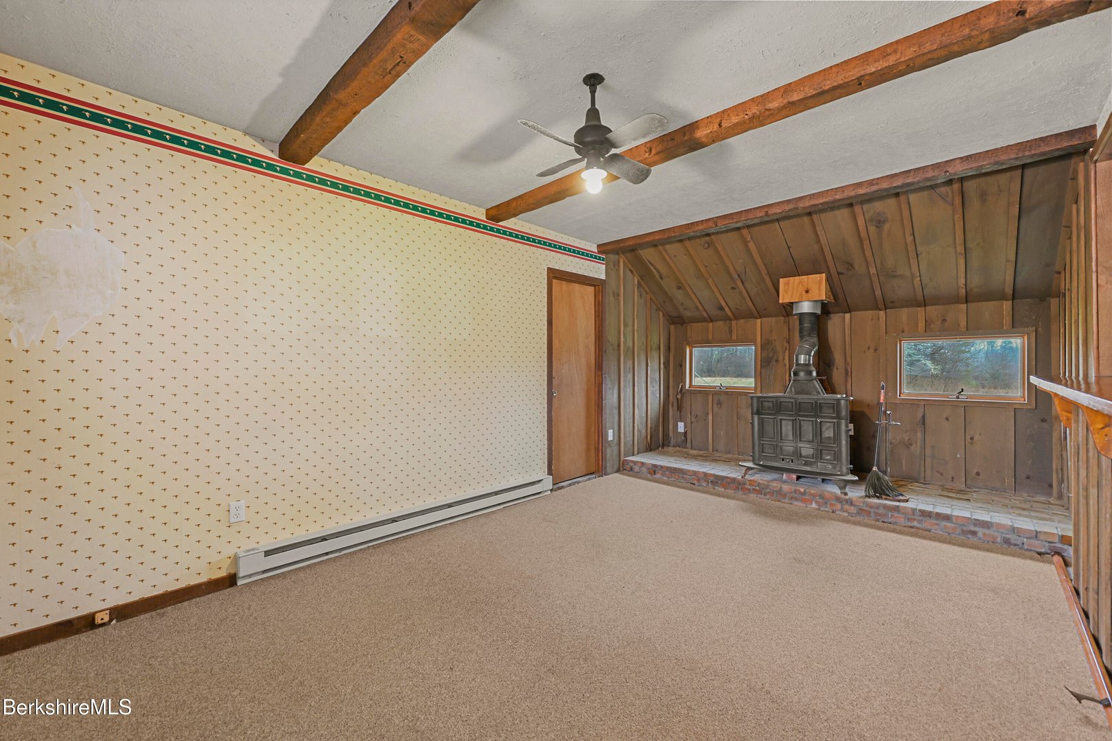 399 State Rd Photo 26