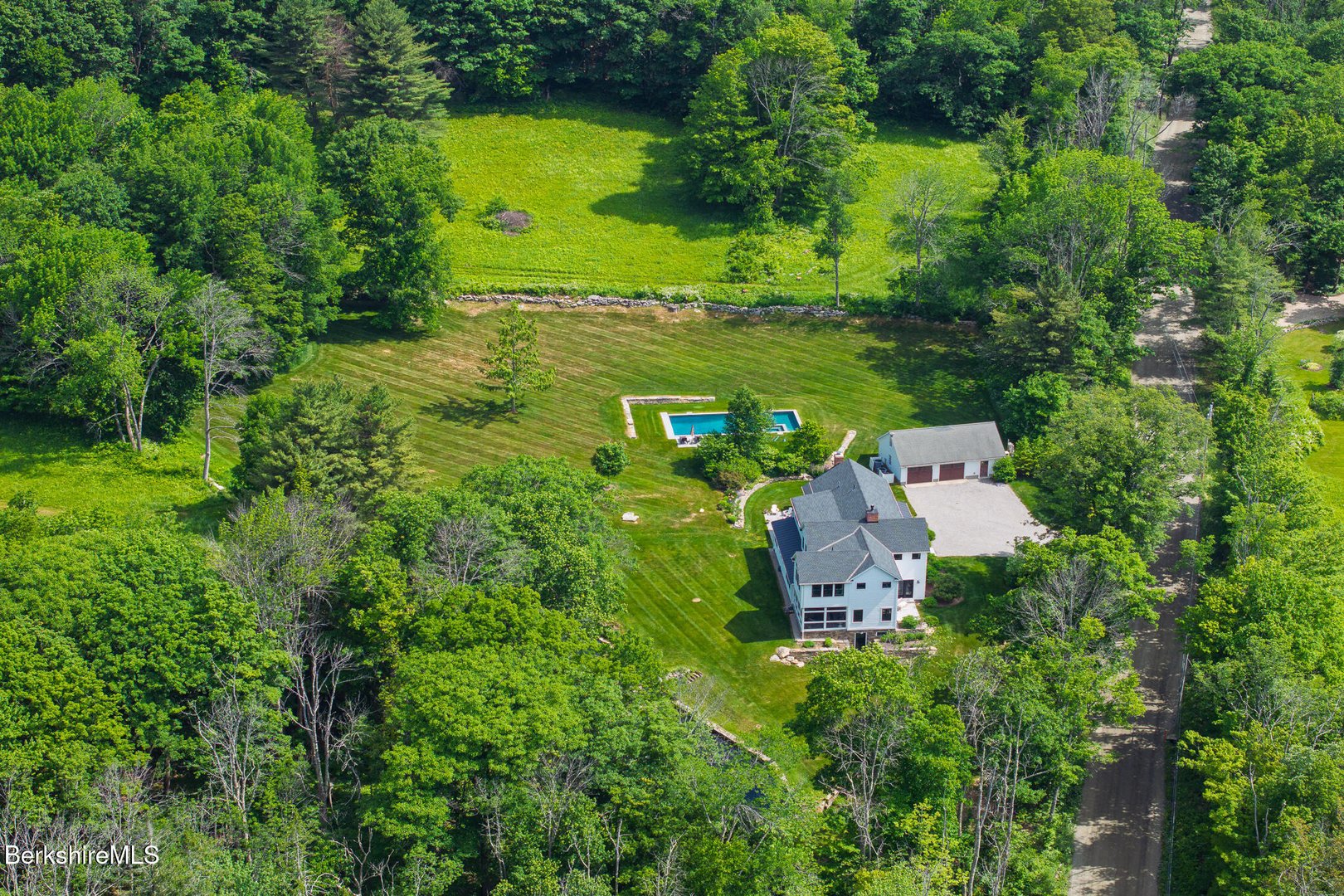 161 Beartown Mountain Rd Photo 1