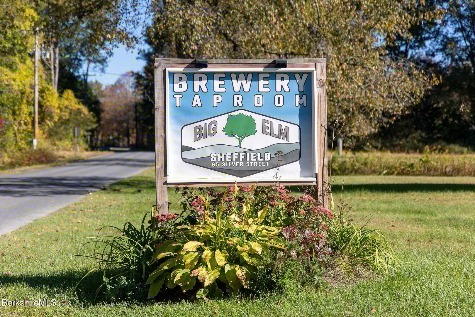 65 Silver St Photo 3