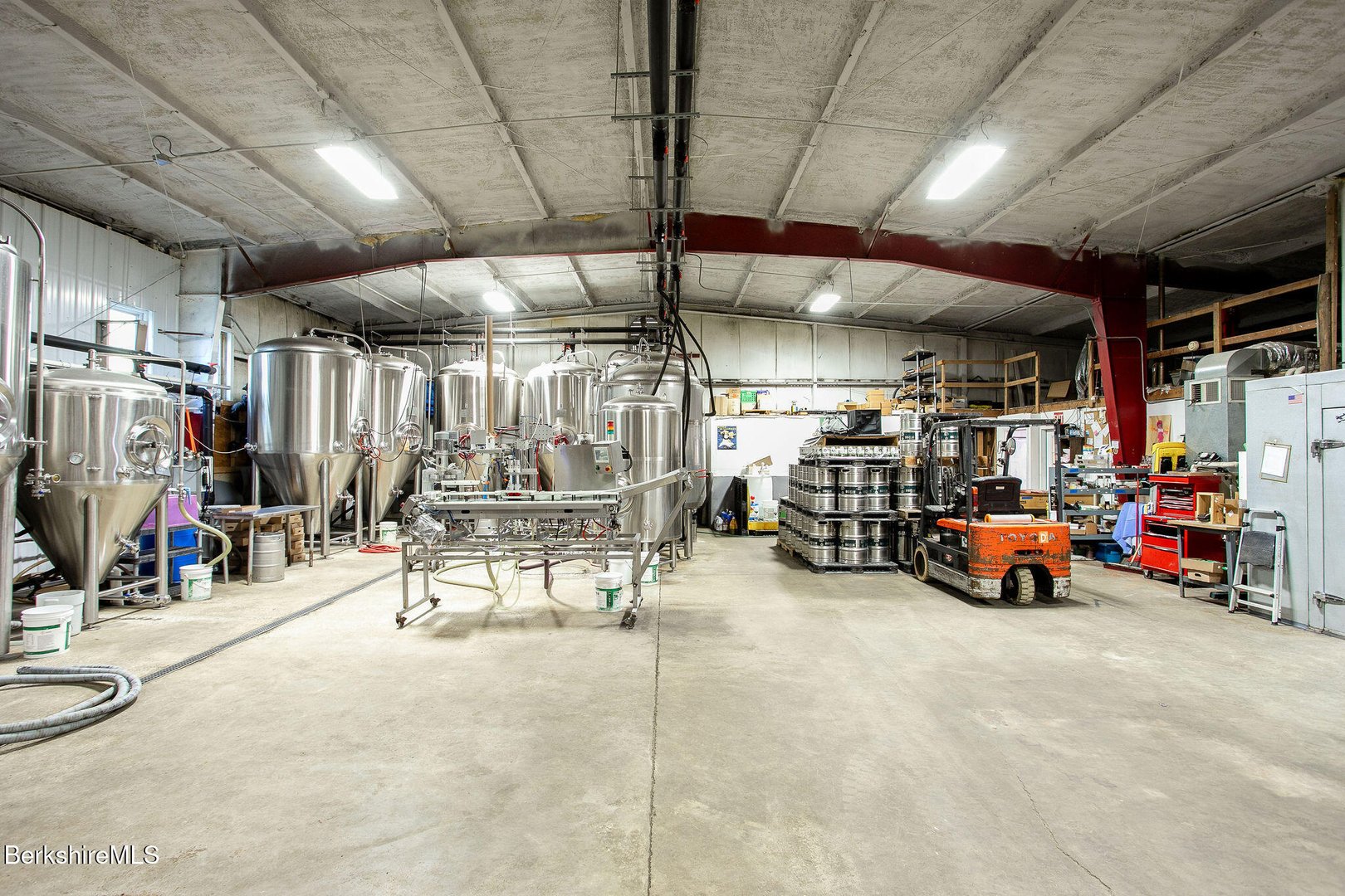 65 Silver St Photo 22