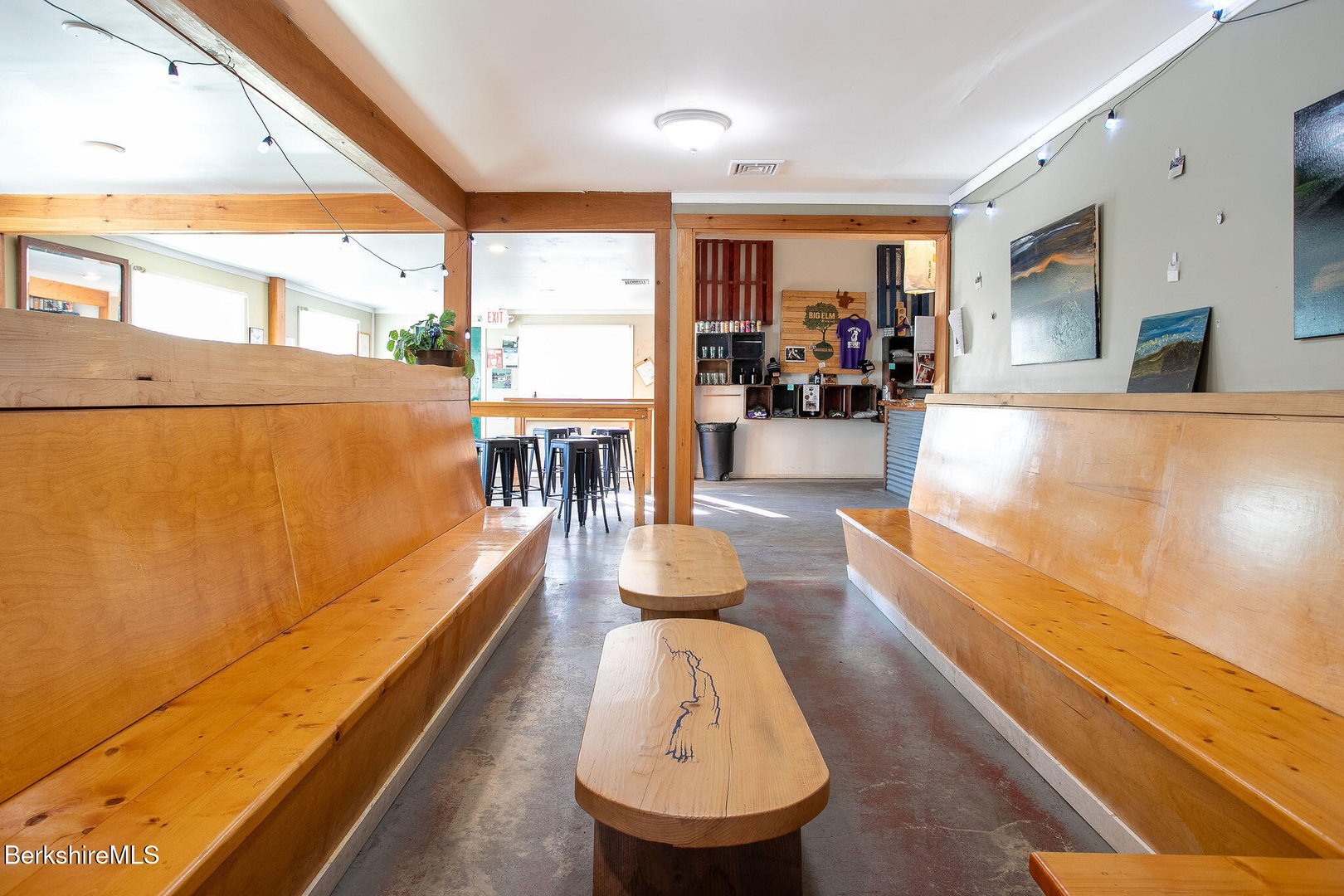 65 Silver St Photo 15