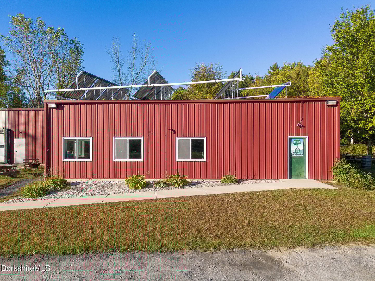 65 Silver St Photo 6