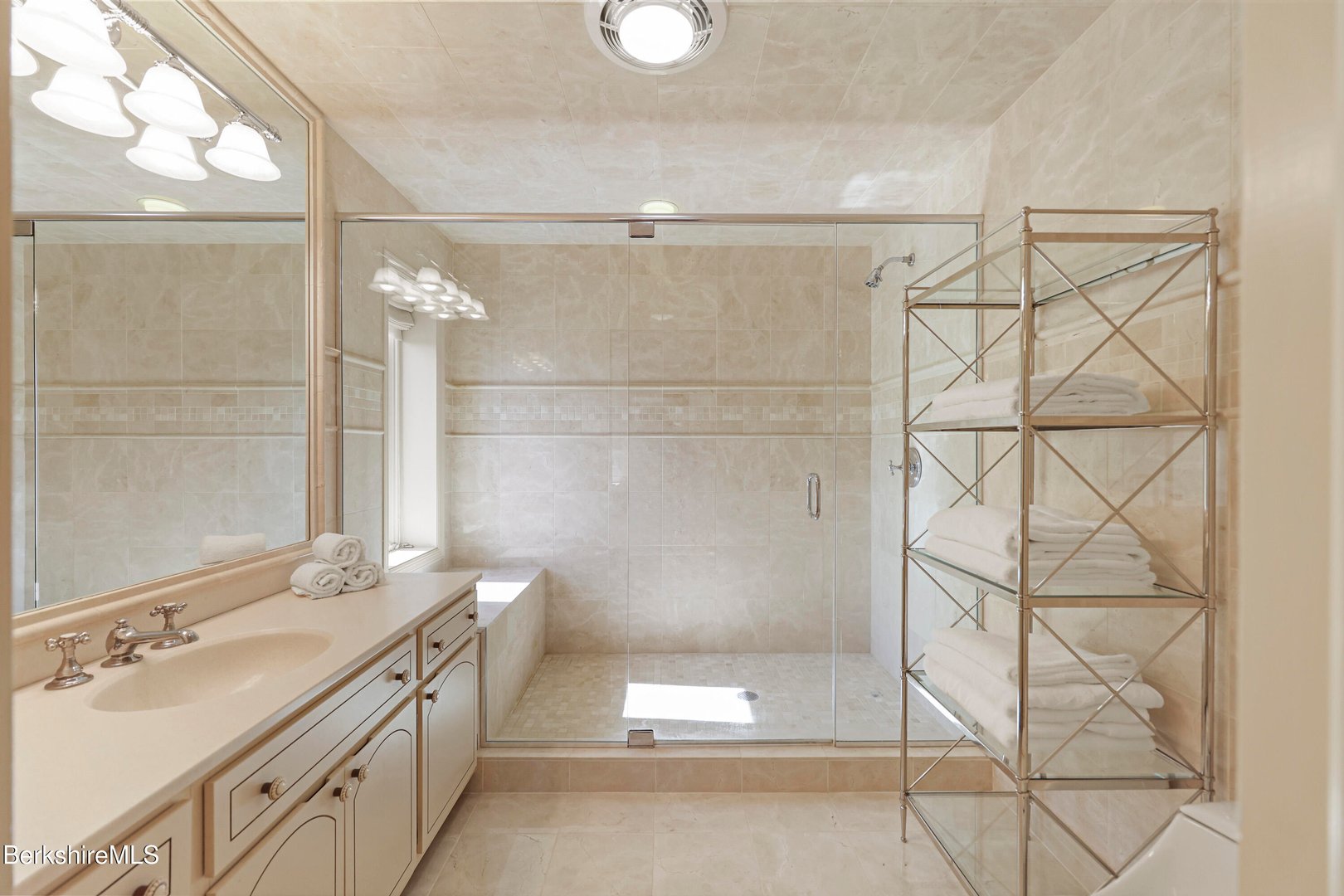 60 Old Cheshire Rd Photo 43