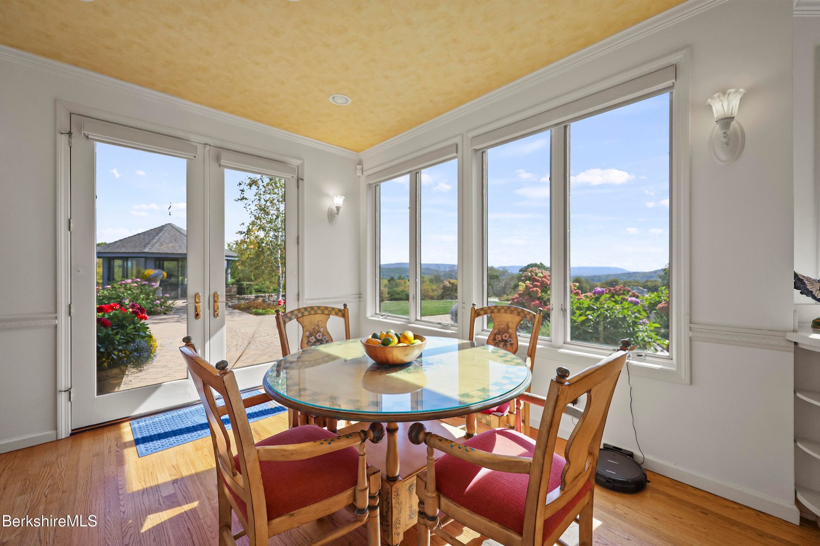 60 Old Cheshire Rd Photo 20