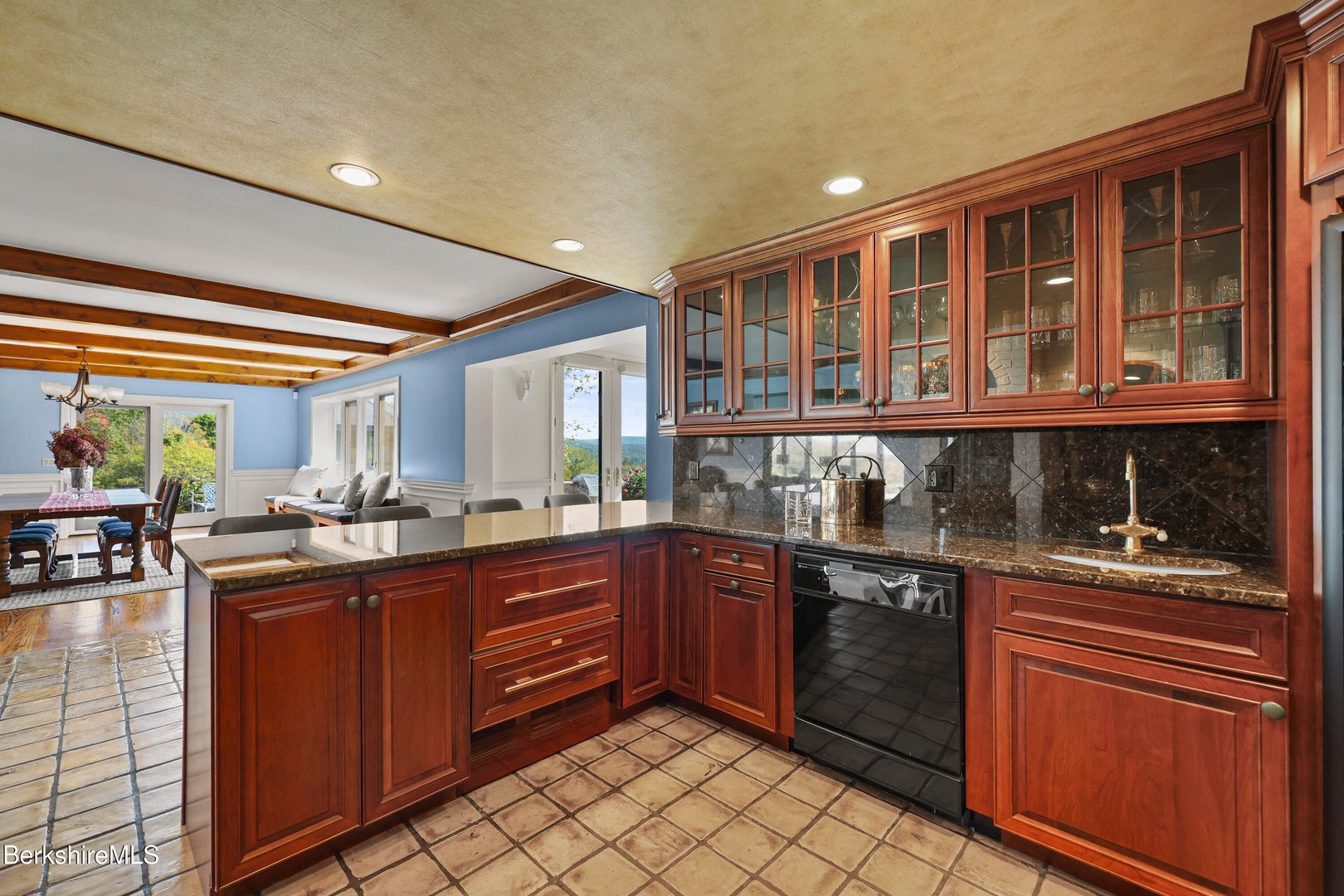 60 Old Cheshire Rd Photo 34