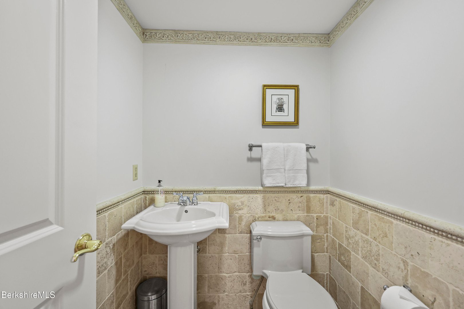 60 Old Cheshire Rd Photo 59