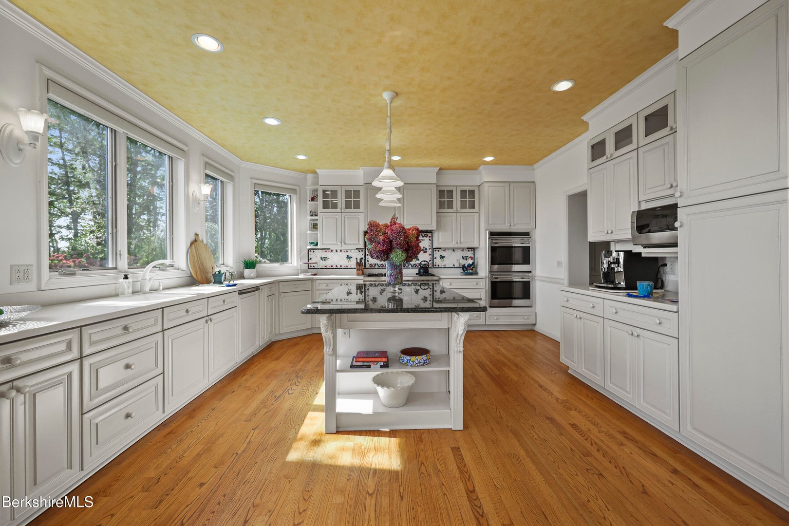 60 Old Cheshire Rd Photo 18