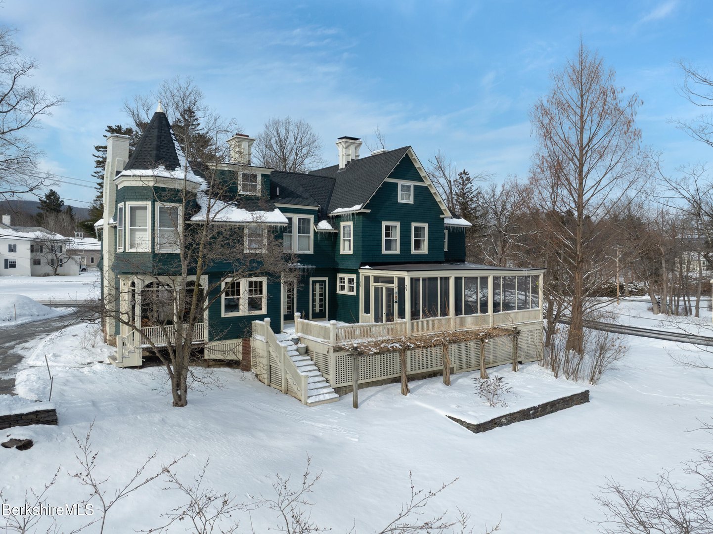 148 South St Photo 6