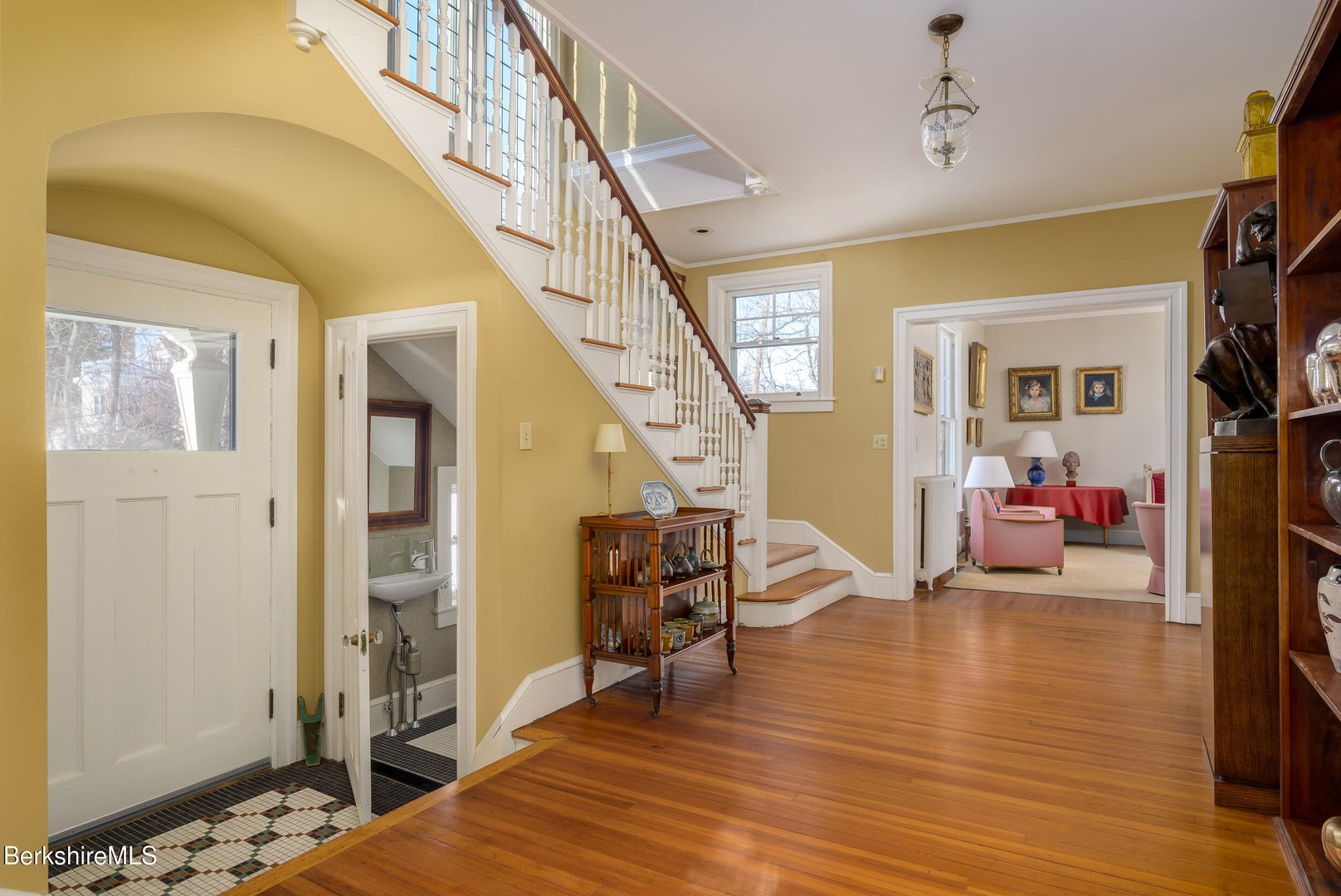 148 South St Photo 8