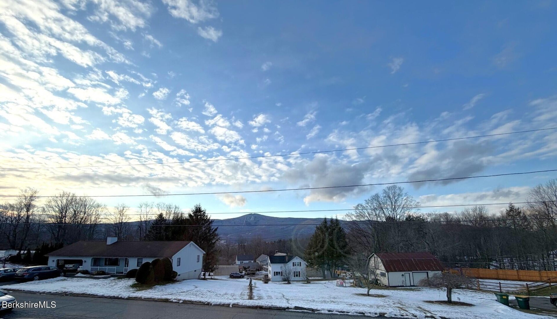 8 Country Rd Photo 39