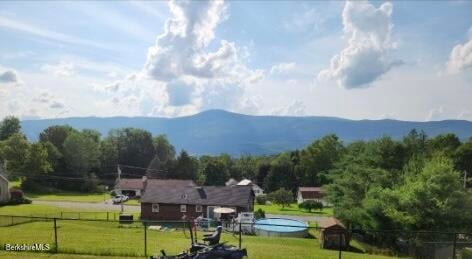 8 Country Rd Photo 40