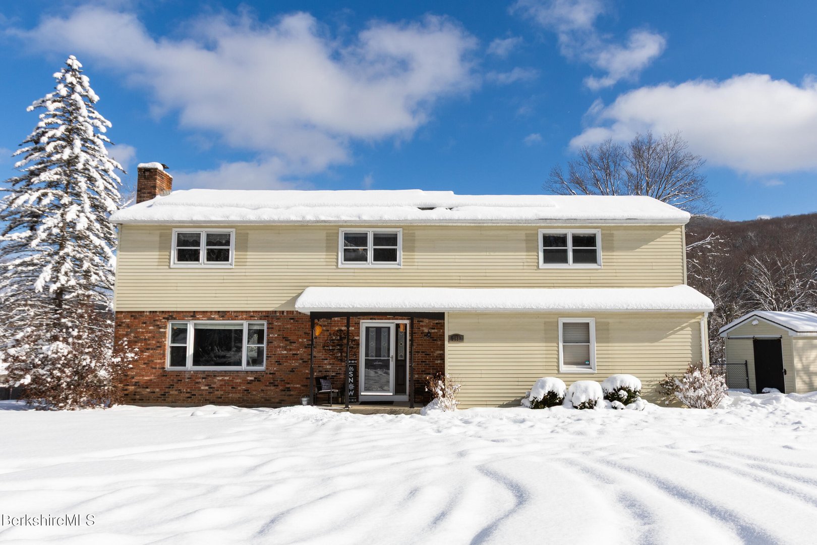 268 Devonshire Dr Photo 4