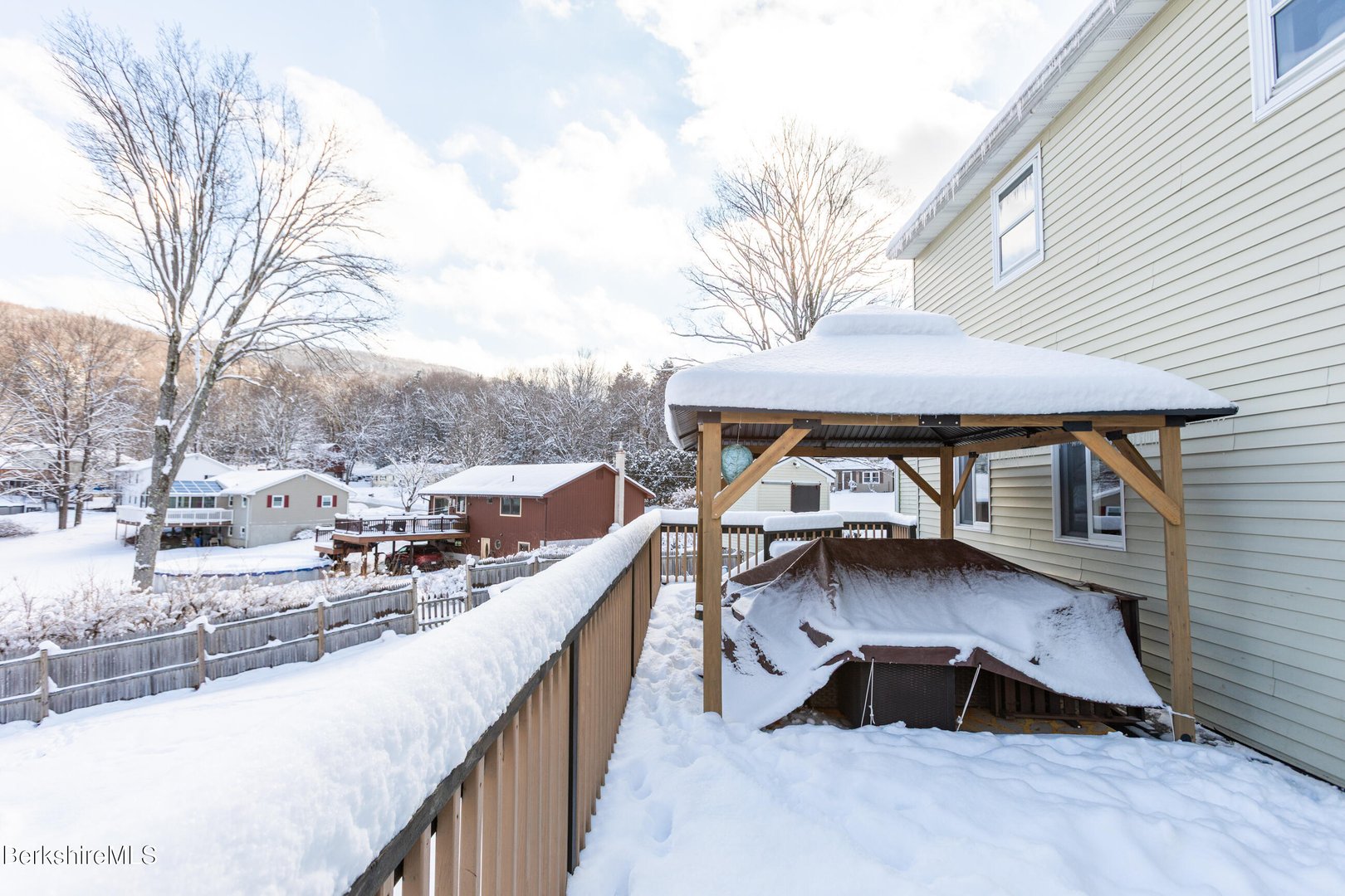 268 Devonshire Dr Photo 43