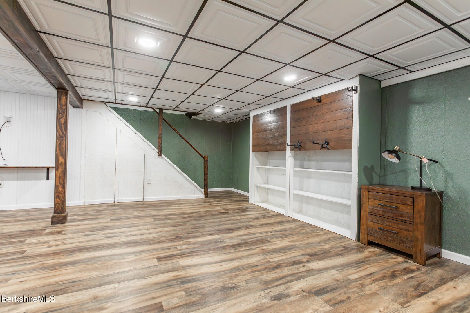 268 Devonshire Dr Photo 41