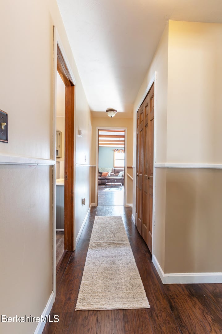 268 Devonshire Dr Photo 27