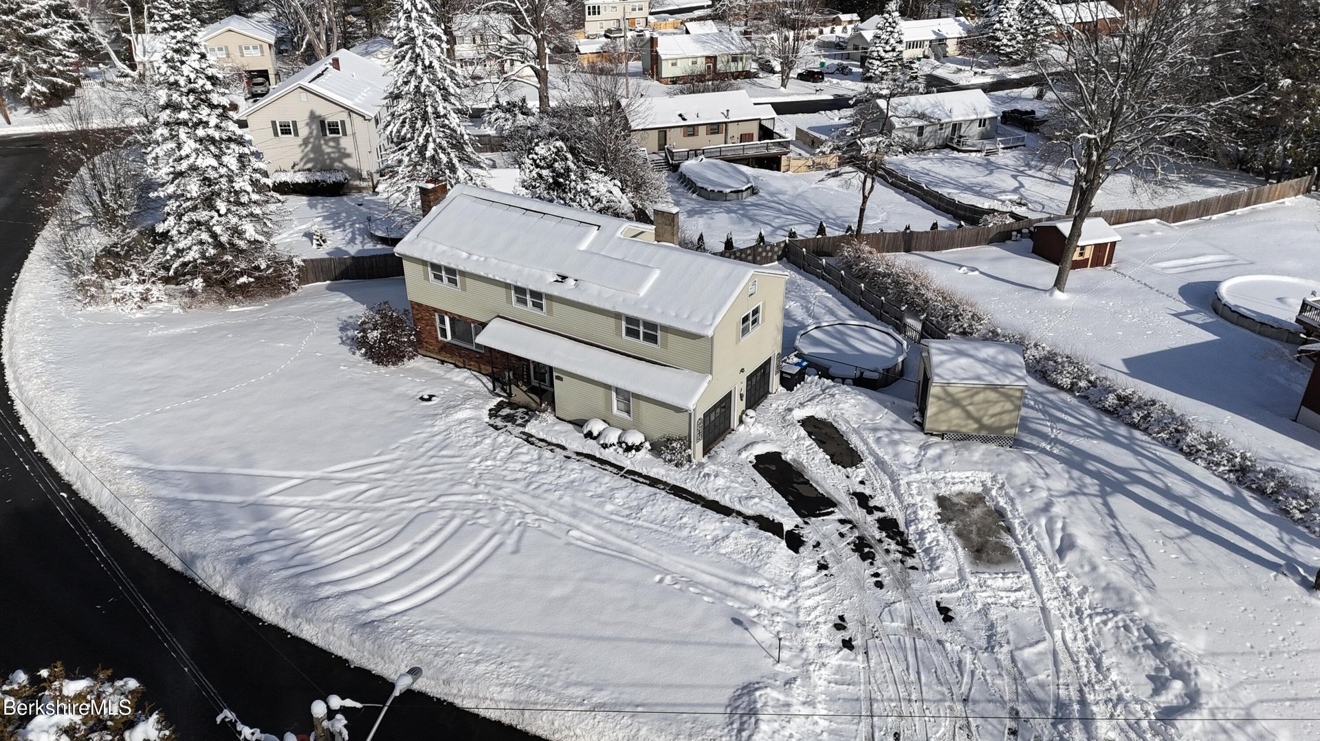 268 Devonshire Dr Photo 47