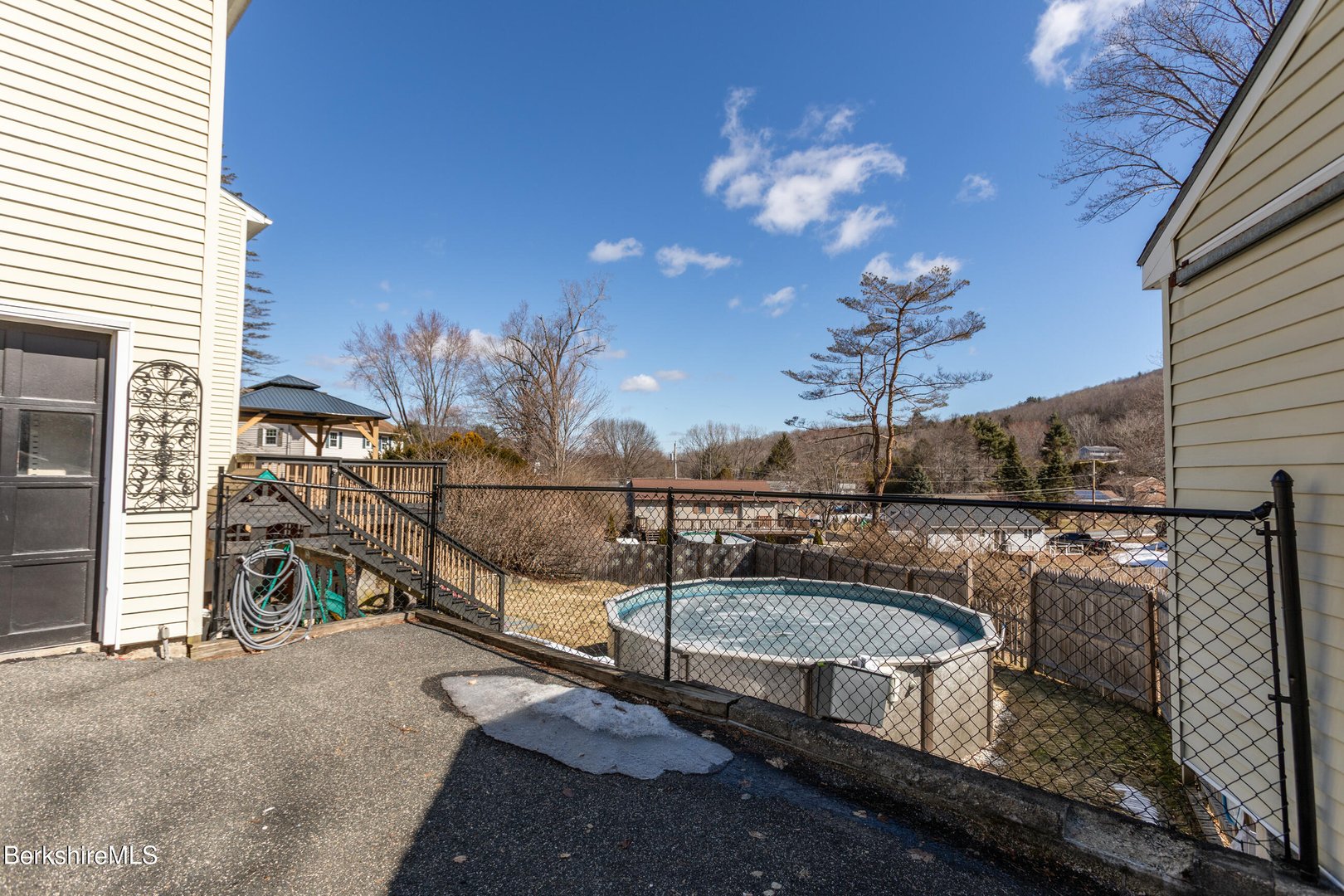 268 Devonshire Dr Photo 42