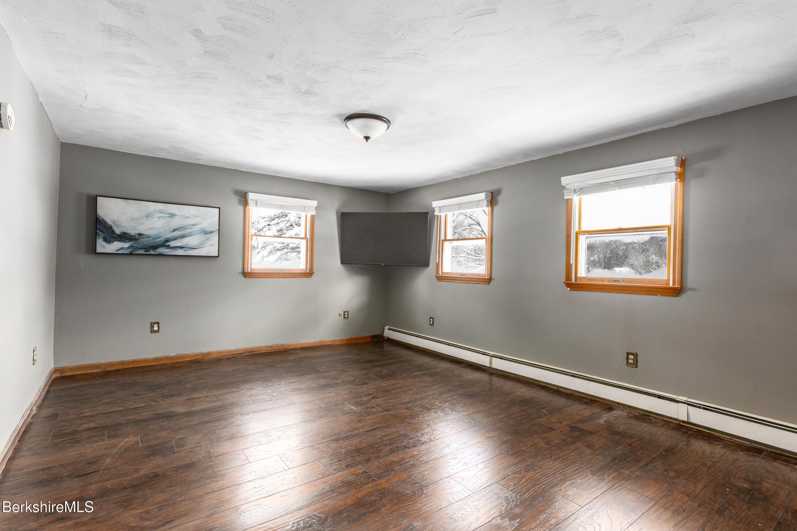 268 Devonshire Dr Photo 25