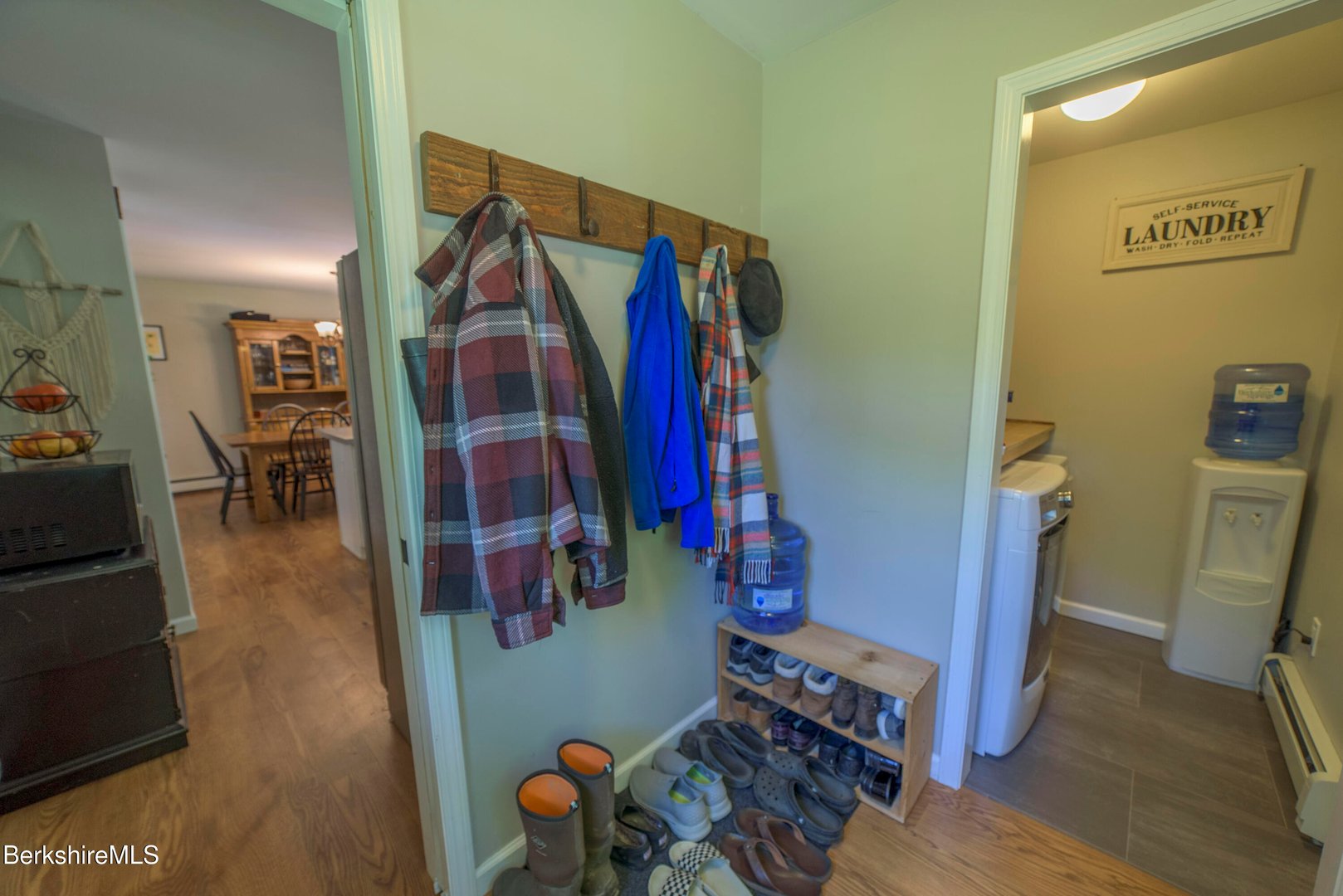 15 Cone Ave Photo 8