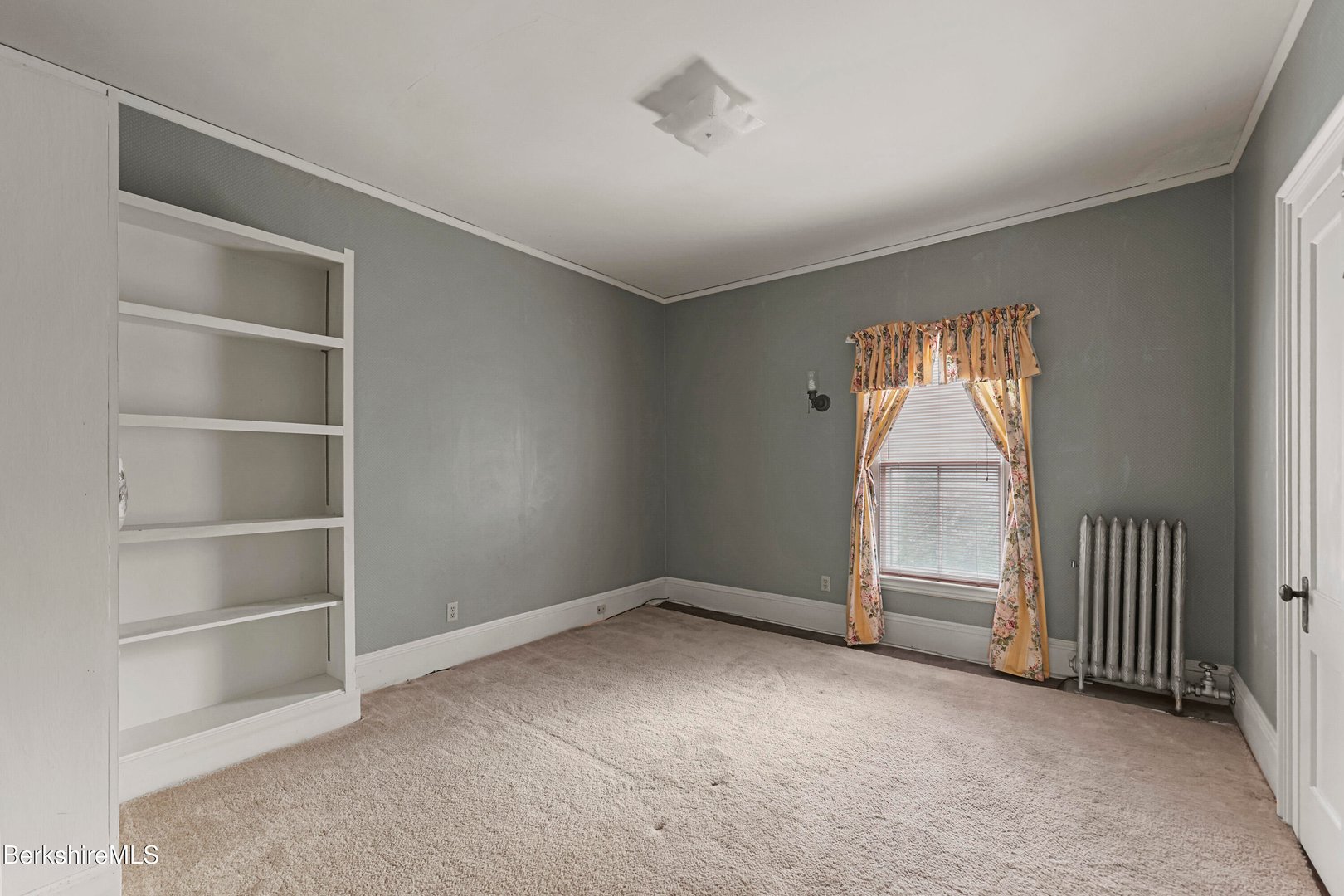 6 Crandall St Photo 14