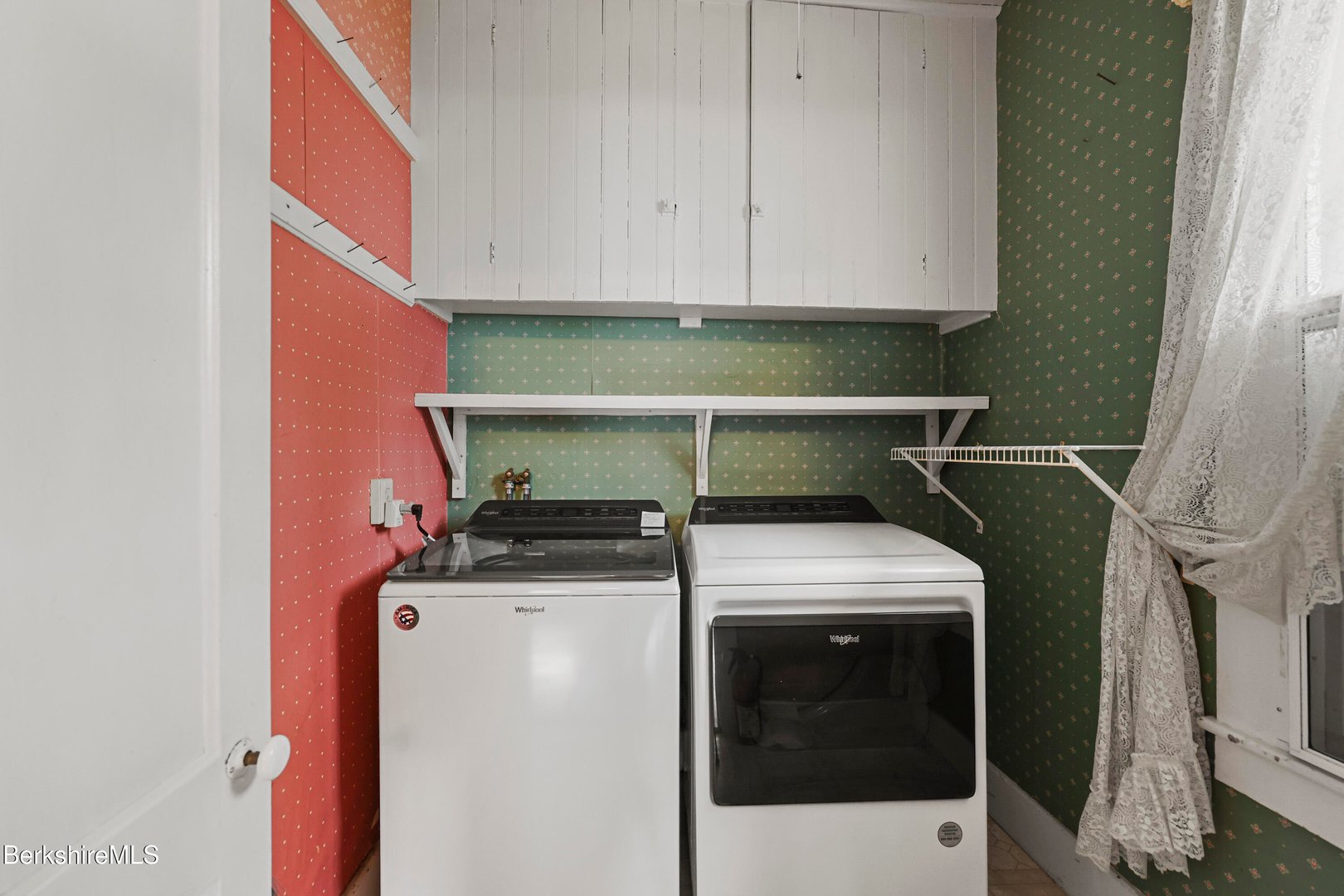 6 Crandall St Photo 6