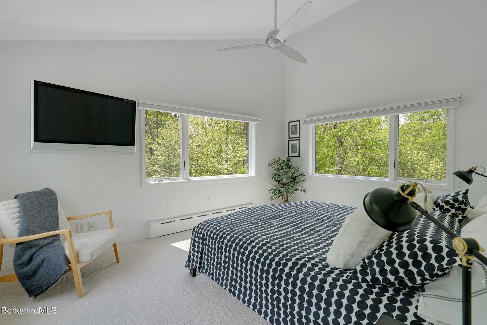 103 Long View Dr Photo 32