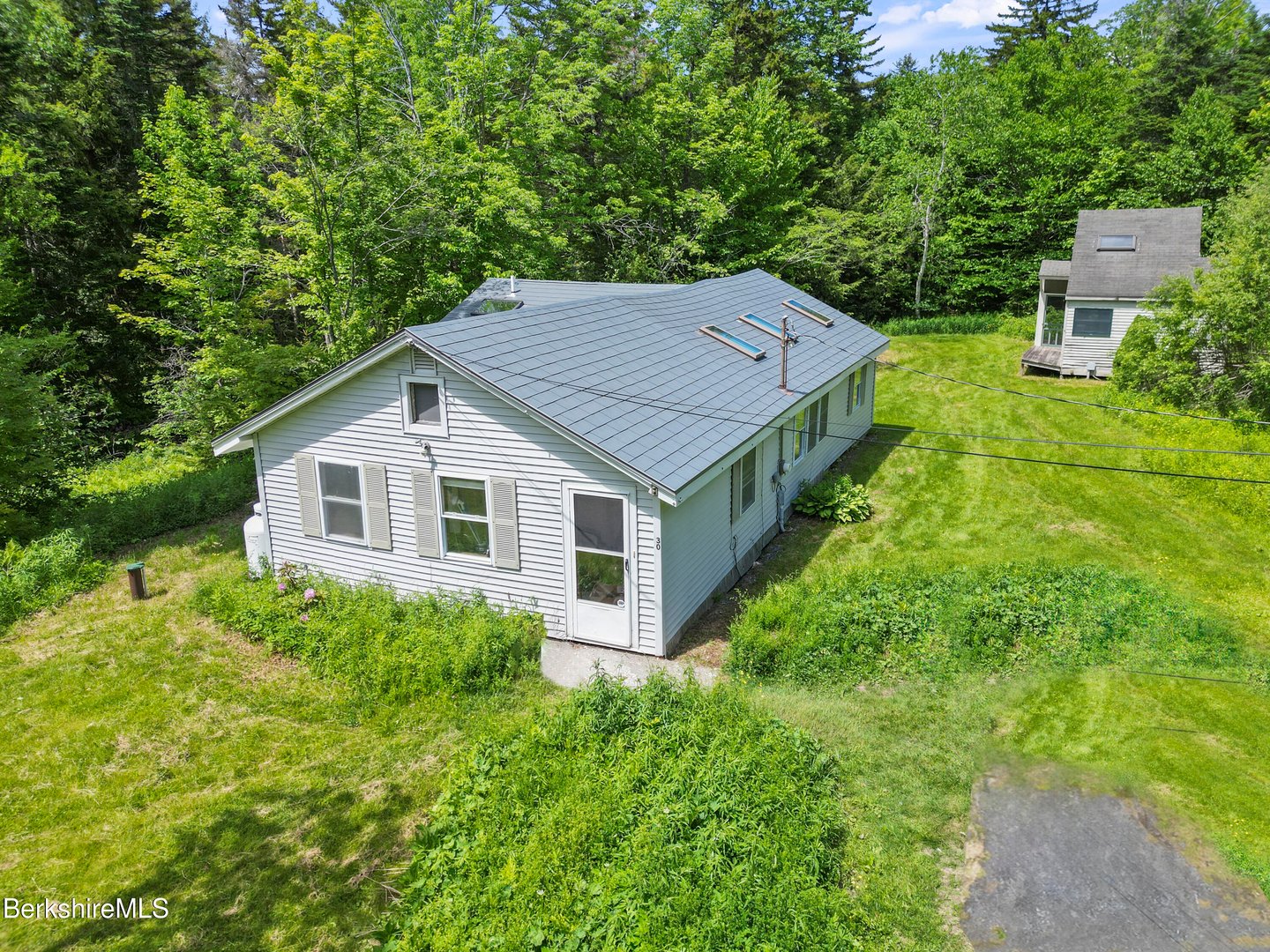 30 Jackson Rd Photo 1
