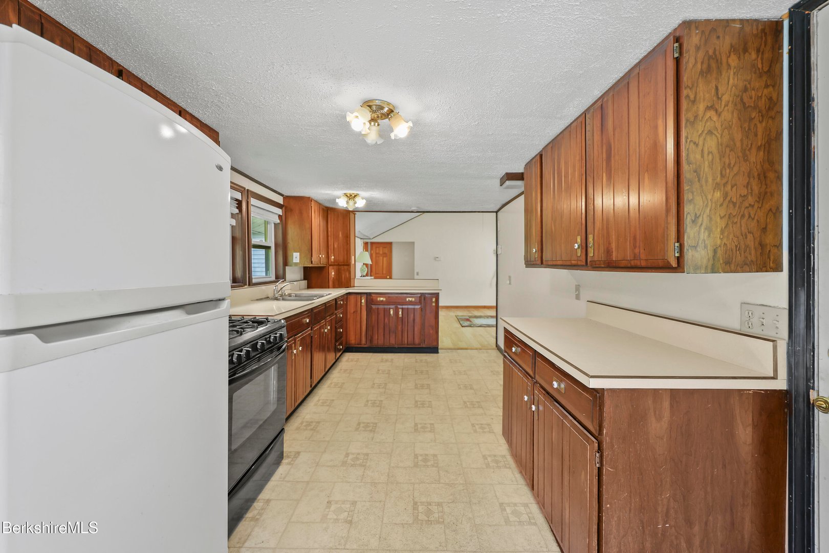 30 Jackson Rd Photo 8