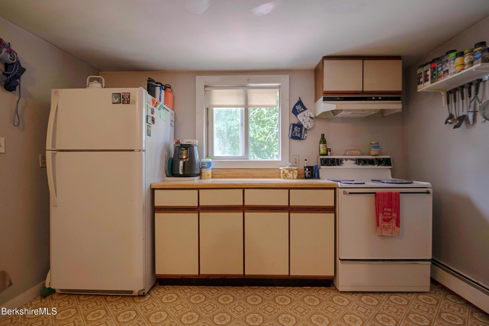 1057 Main St Photo 38