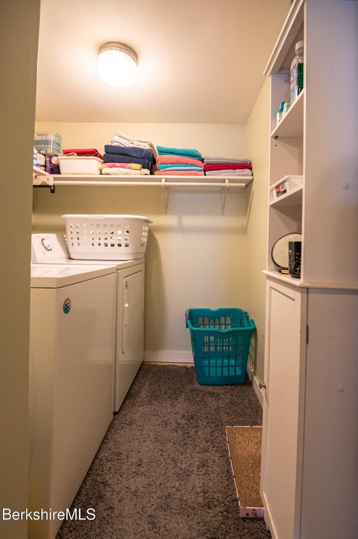 1057 Main St Photo 46