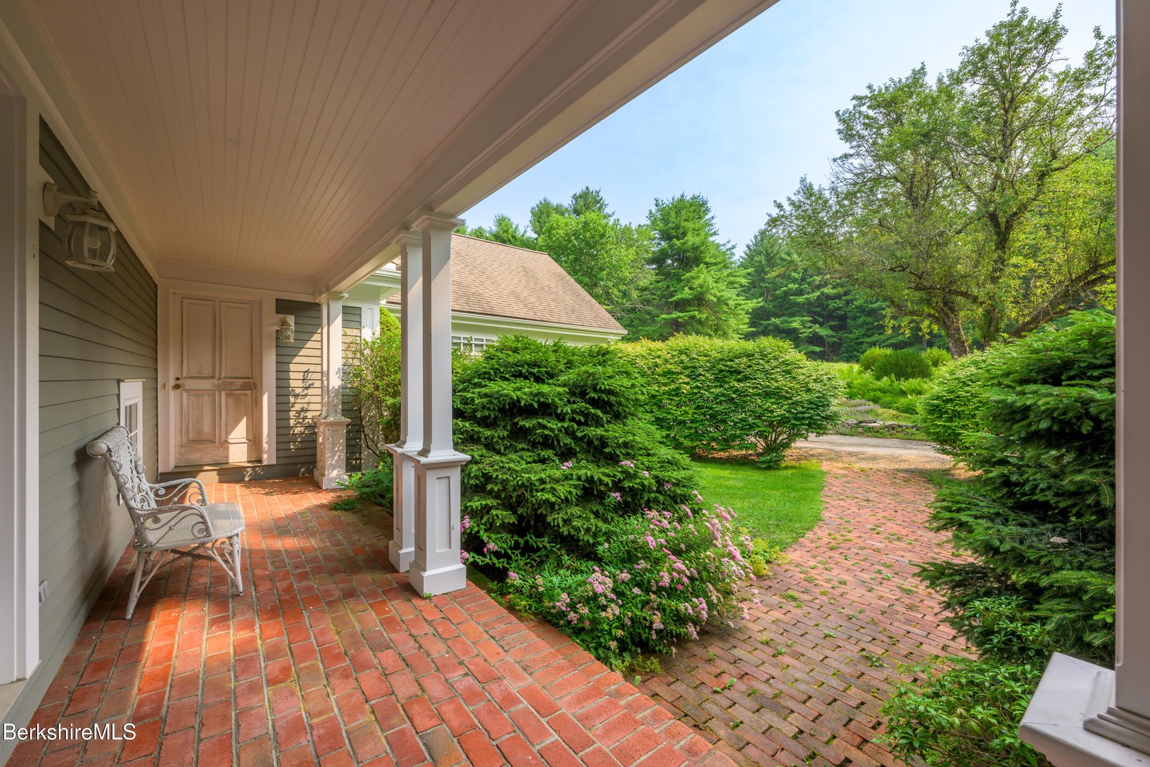 32 Crooked Hill Rd Photo 5
