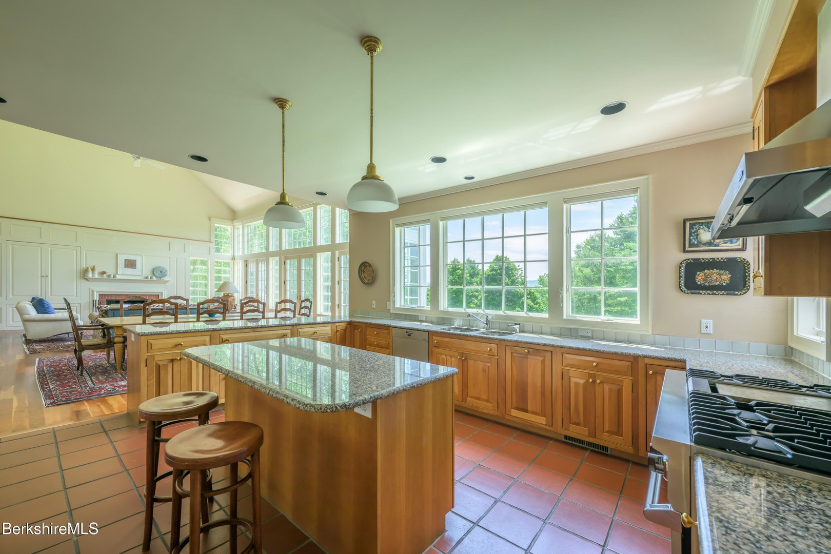 32 Crooked Hill Rd Photo 24