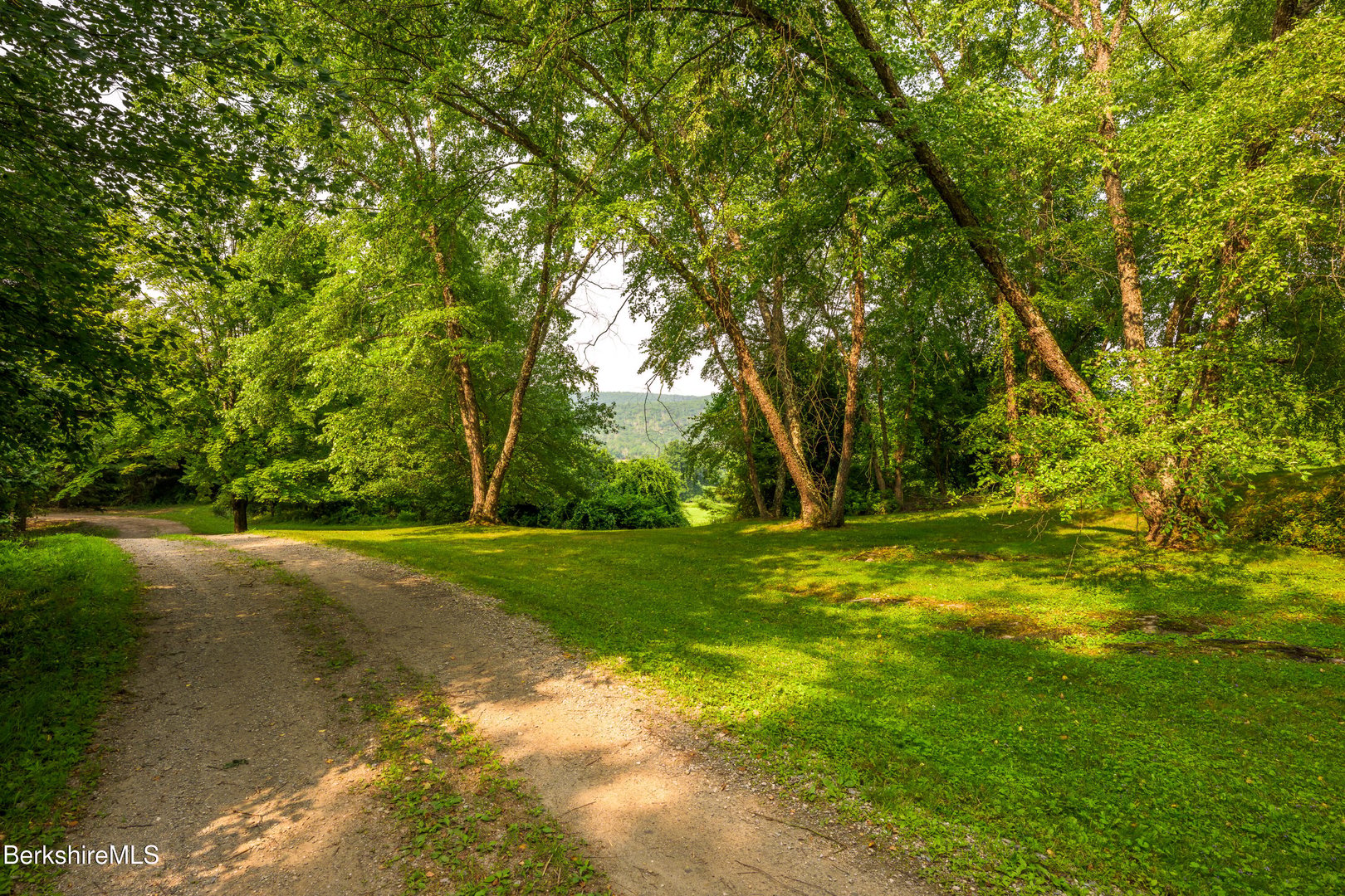 32 Crooked Hill Rd Photo 73