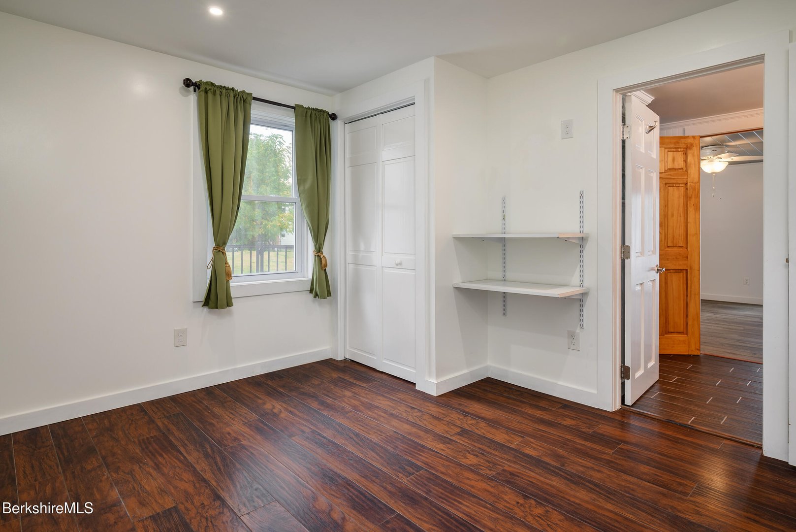 53 Depot St Photo 10