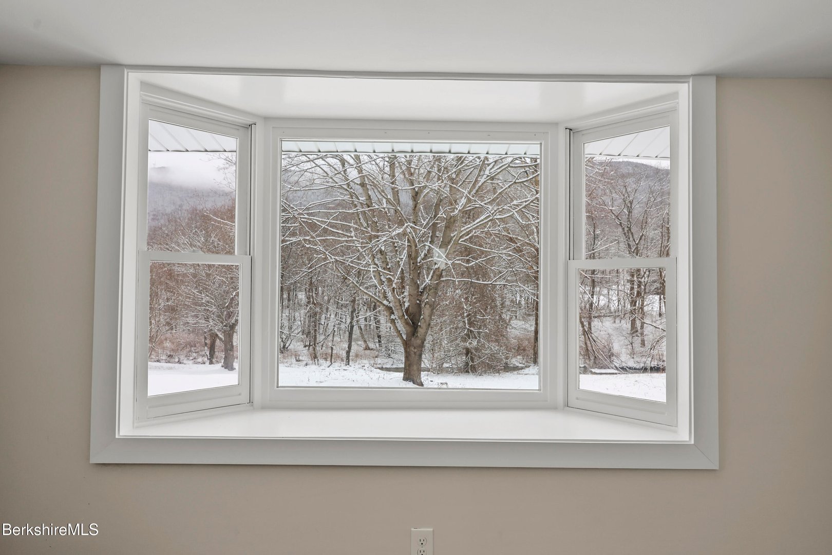 738 River Rd Photo 14