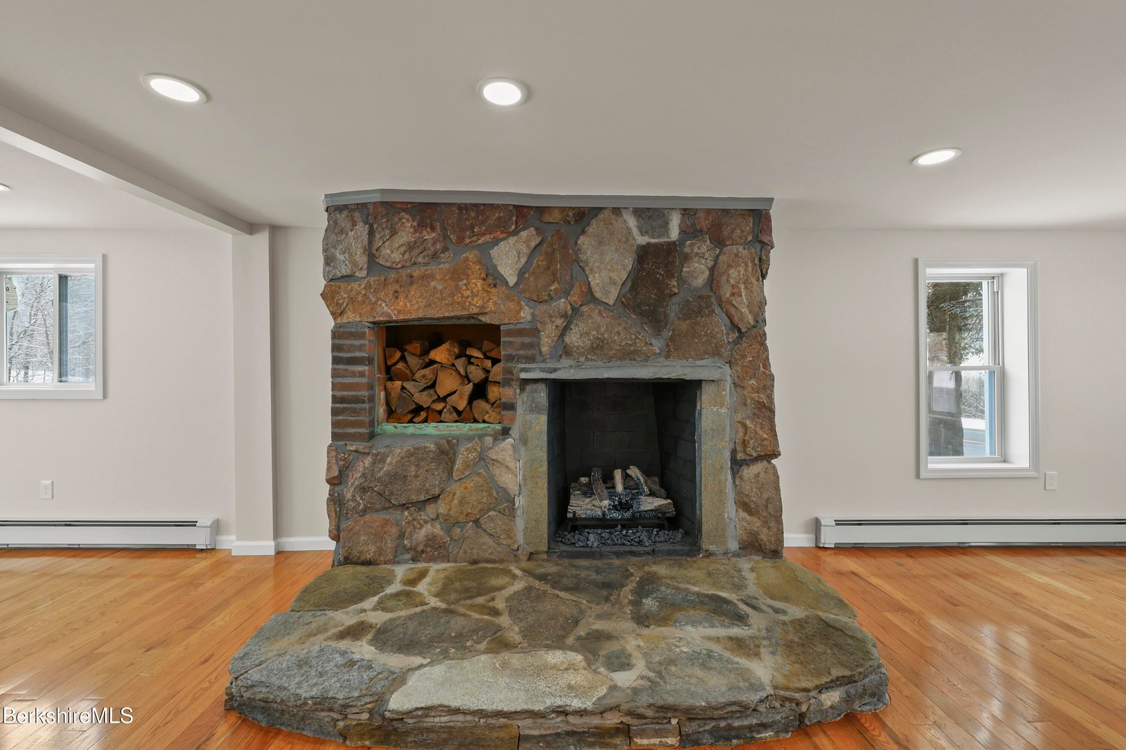 738 River Rd Photo 19