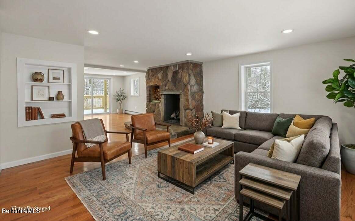 738 River Rd Photo 16