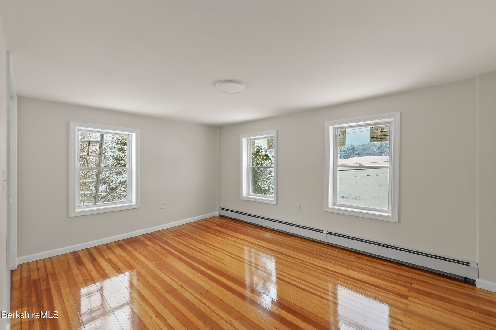 738 River Rd Photo 43