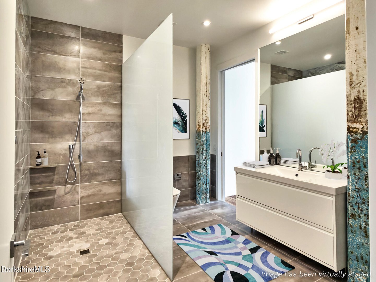 520 State Rd  #208 Photo 13