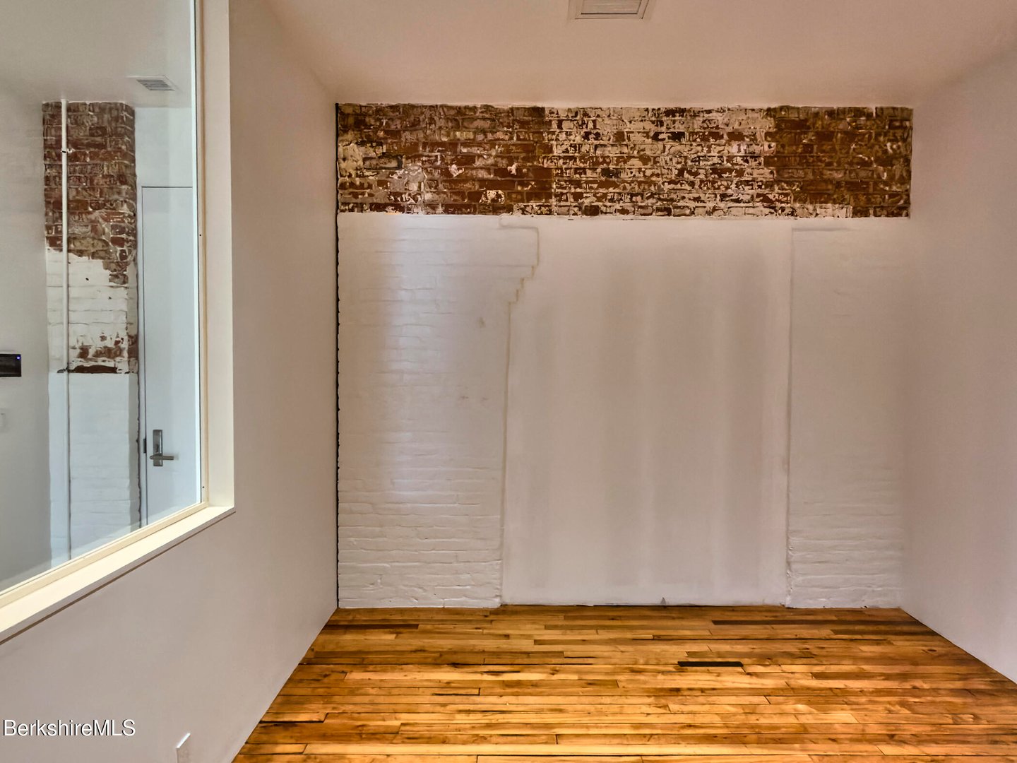 520 State Rd  #208 Photo 7