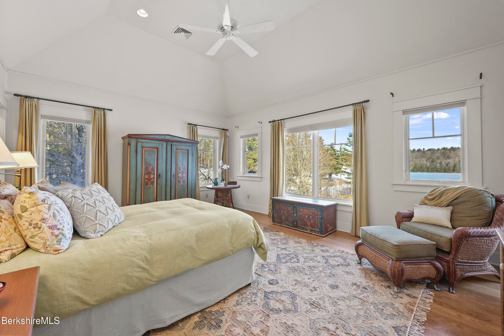 201 Stratford Rd Photo 31