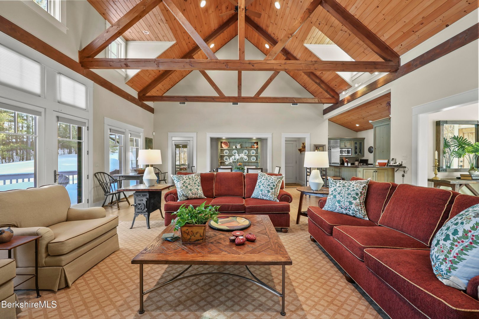 201 Stratford Rd Photo 13