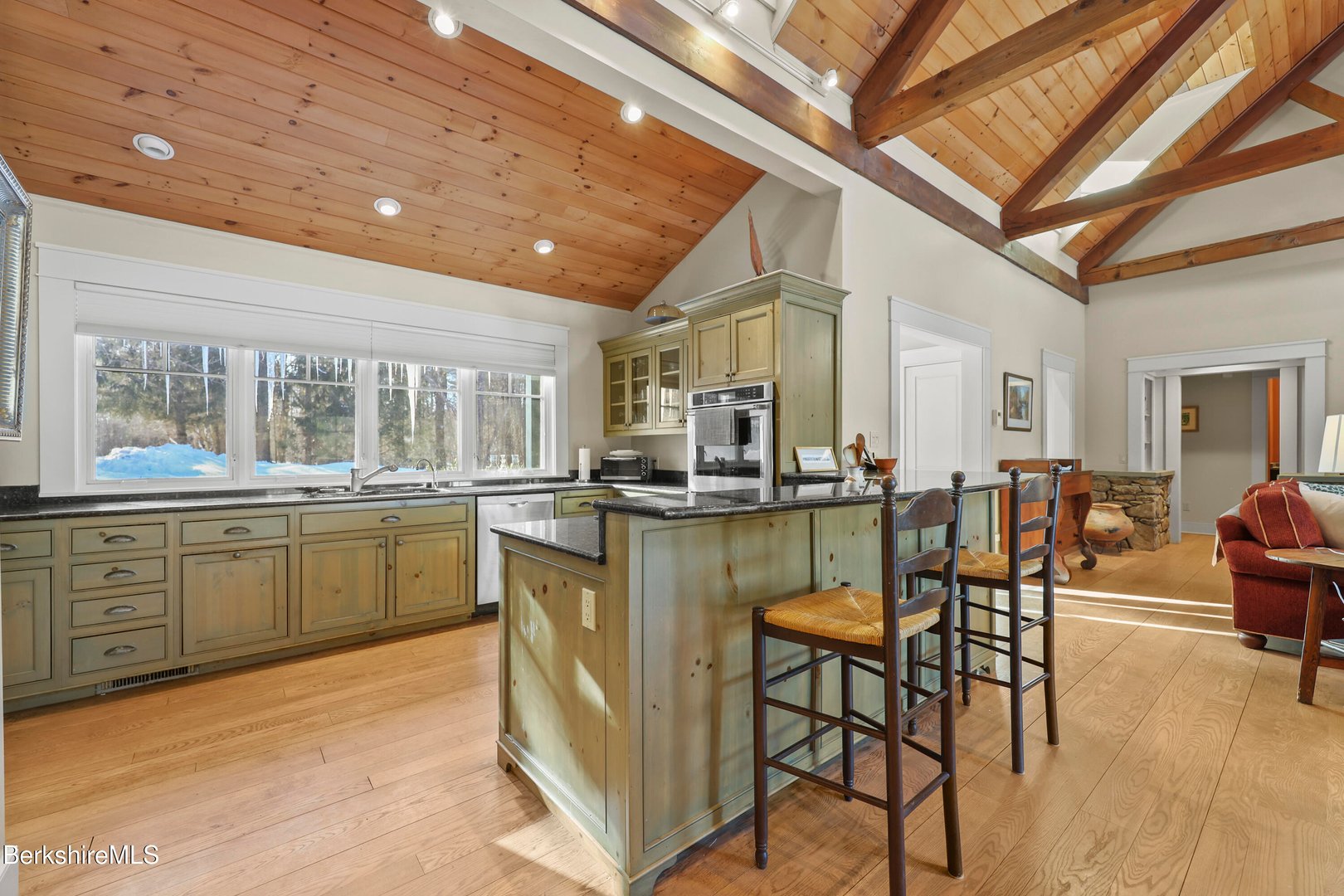 201 Stratford Rd Photo 23