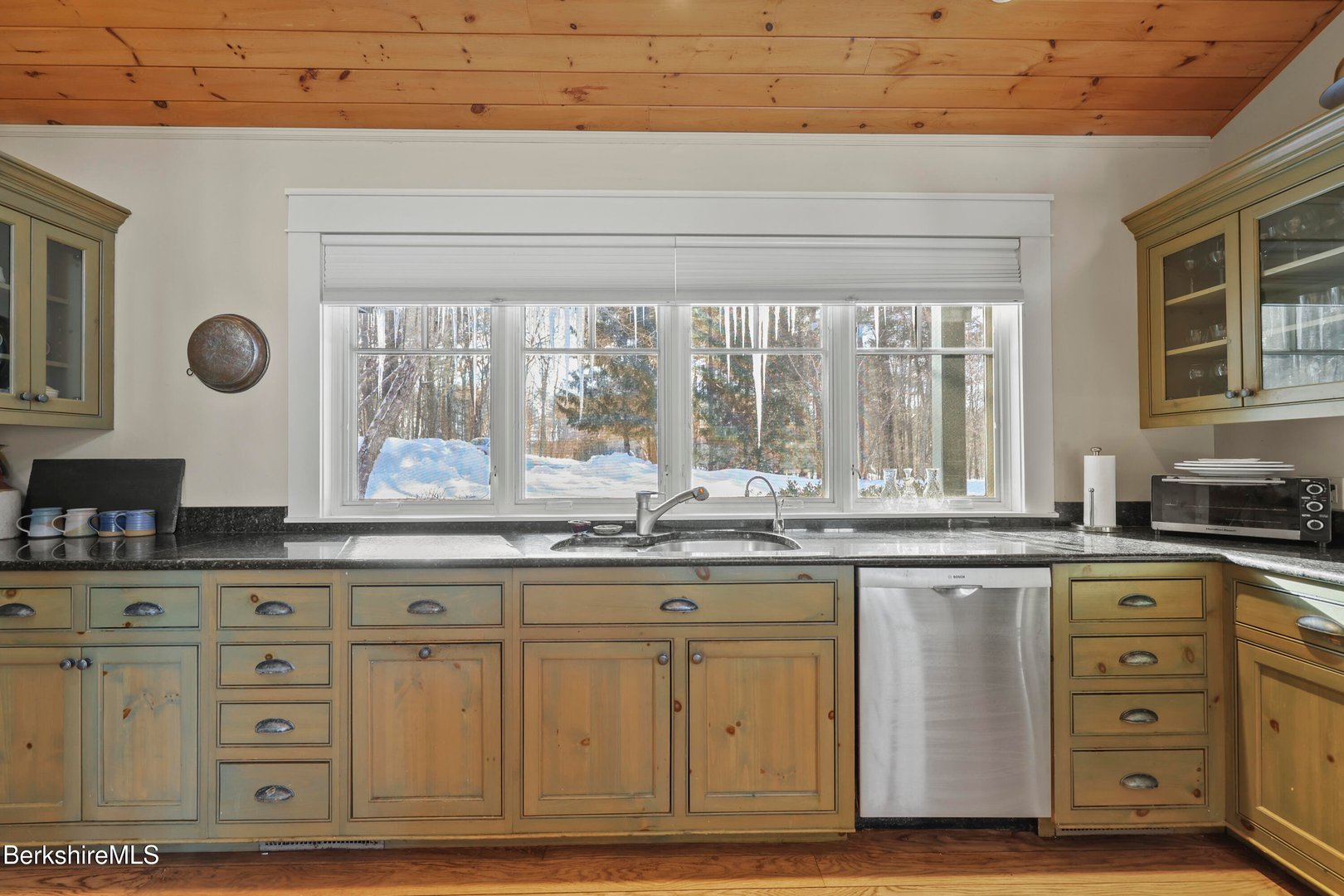 201 Stratford Rd Photo 25