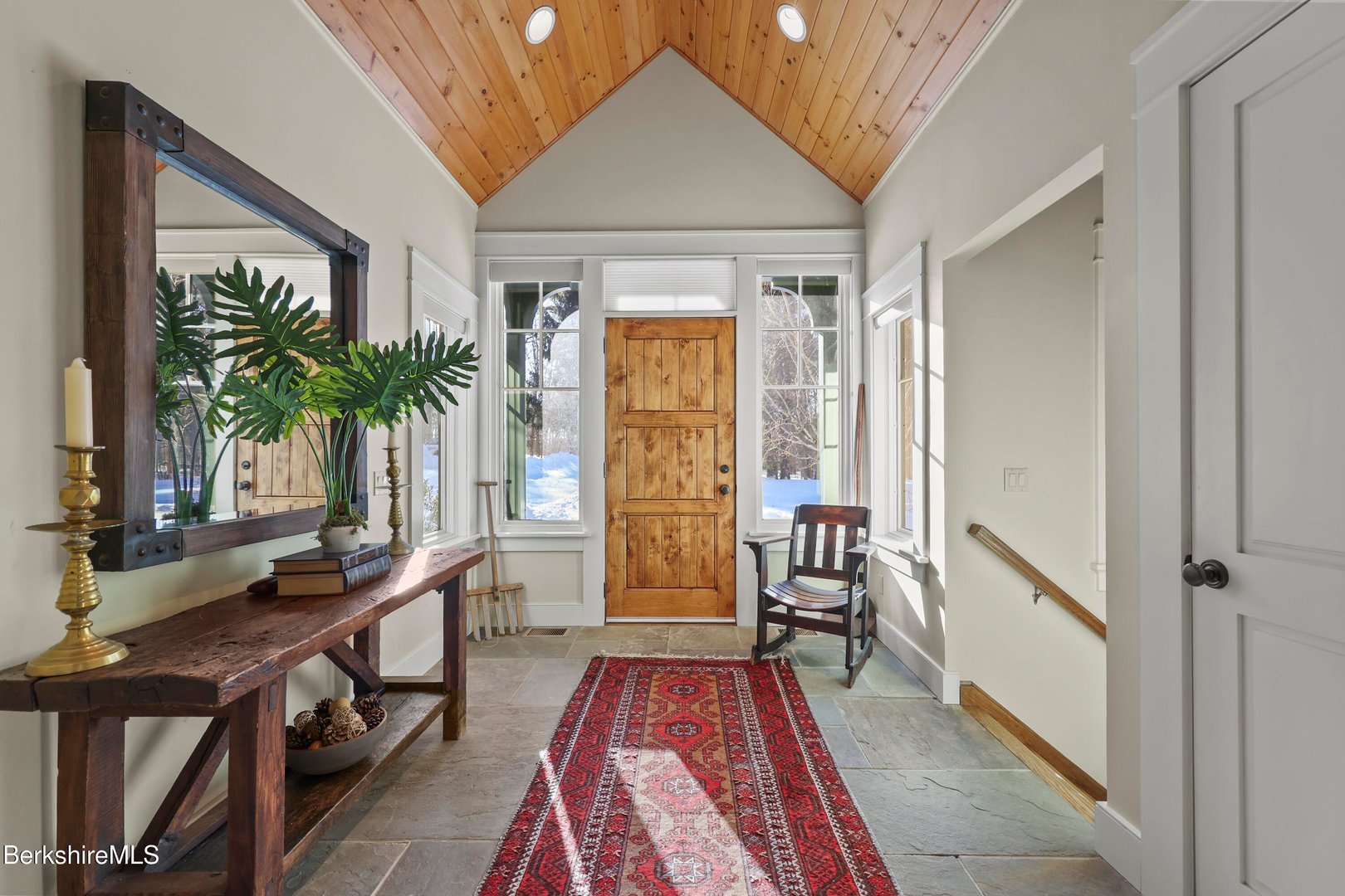 201 Stratford Rd Photo 7