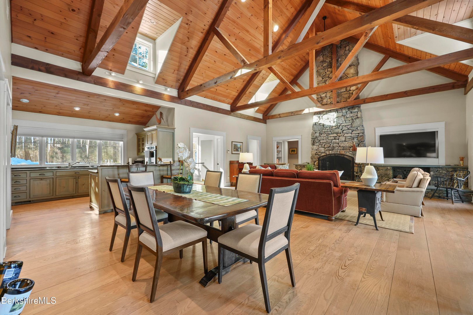 201 Stratford Rd Photo 21